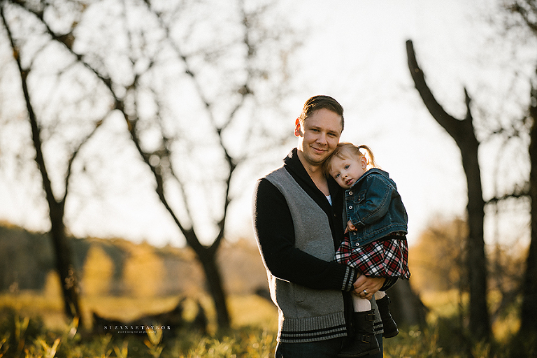 Calgary Family Photographer Suzanne Taylor Photography captures a young family at Fish Creek Park.